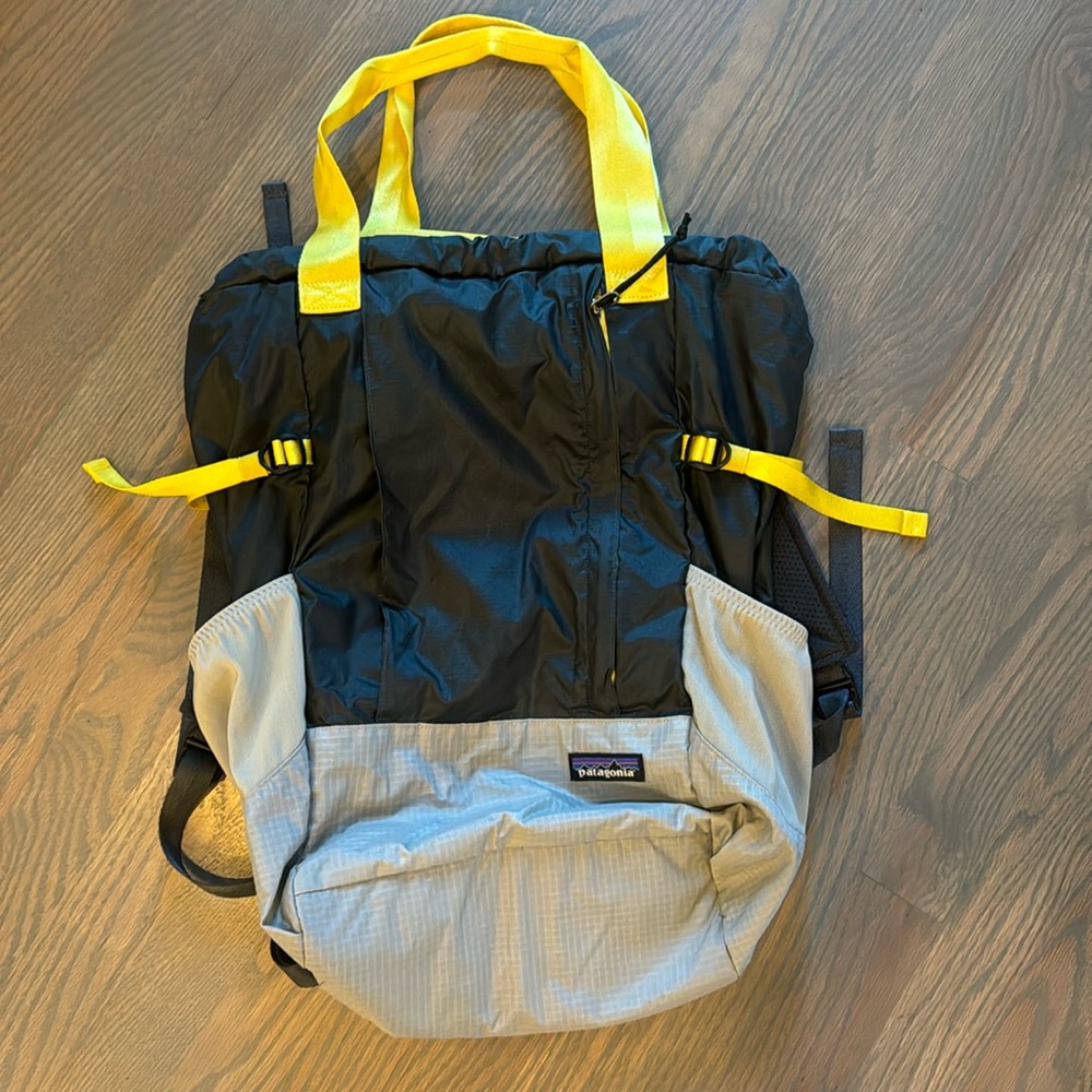 Patagonia Lightweight Travel Tote Backpack  - 1343cu in/22L